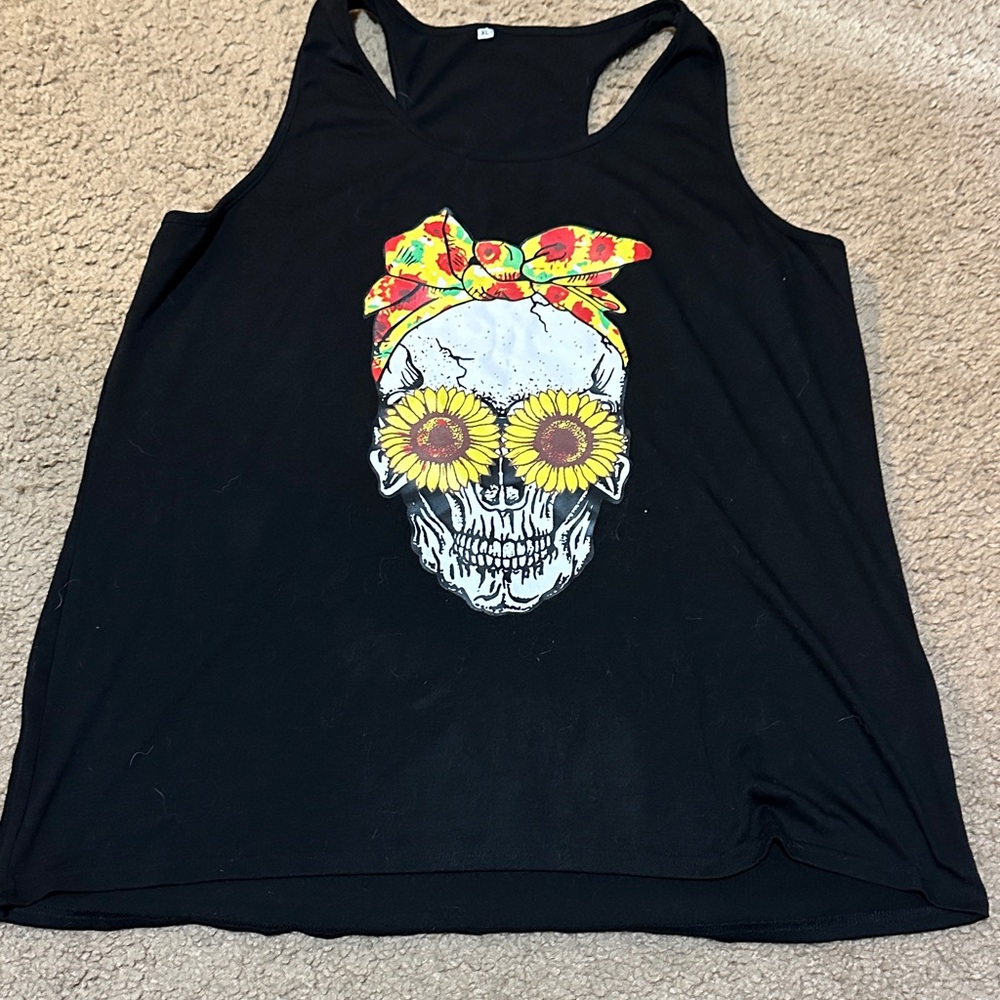 Black Skull Graphic Women's Tank Top